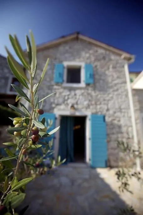 Charming Holiday House In Vrsar Holiday home